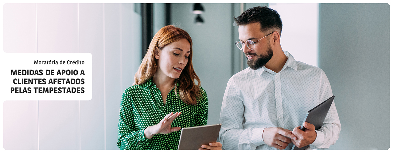 Casal a analisar documento de medidas de apoio